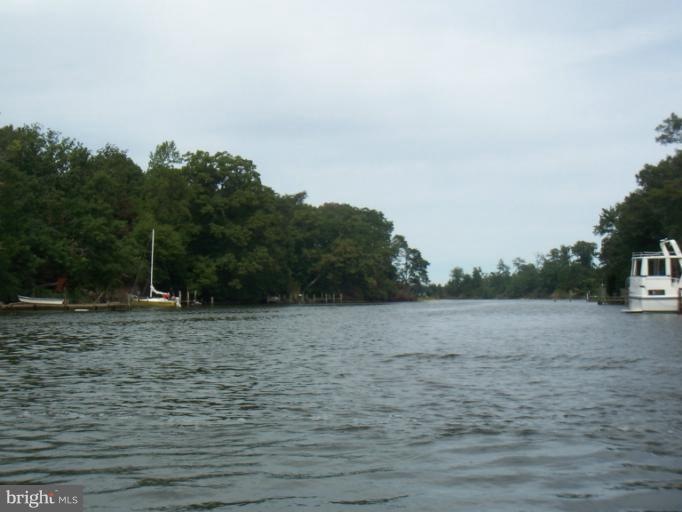 45366 Deer Pond Ln, California, MD 20619 - photo 1