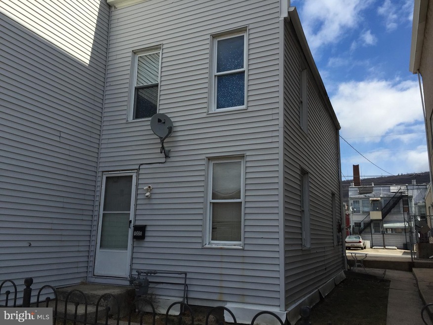 1225 Moss St, Reading, PA 19604 - photo 1