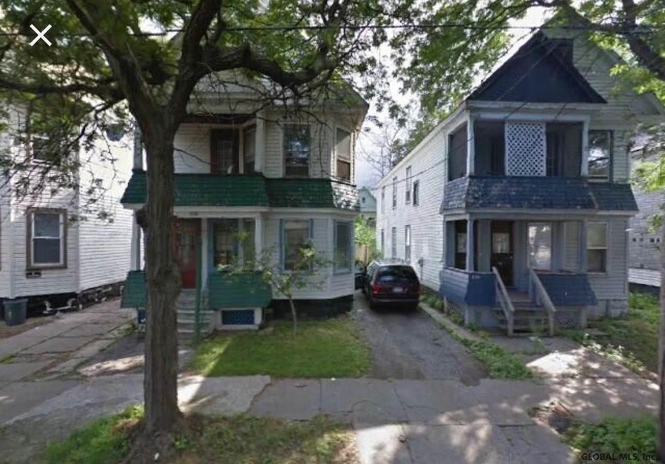 837 Grant Ave, Schenectady, NY 12307 - photo 1