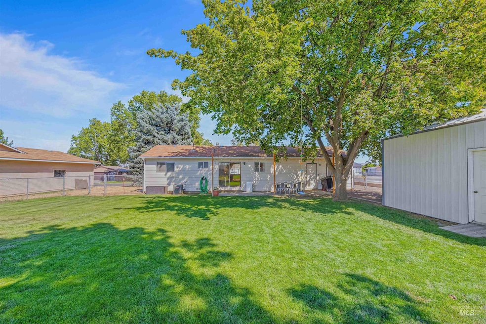 2668 Cascade St, Clarkston, WA 99403 - photo 1