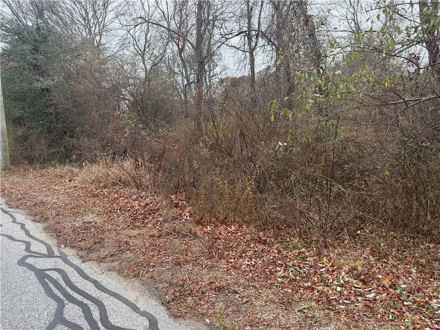 507 Curtis Corner Rd, Wakefield, RI 02879 - photo 1