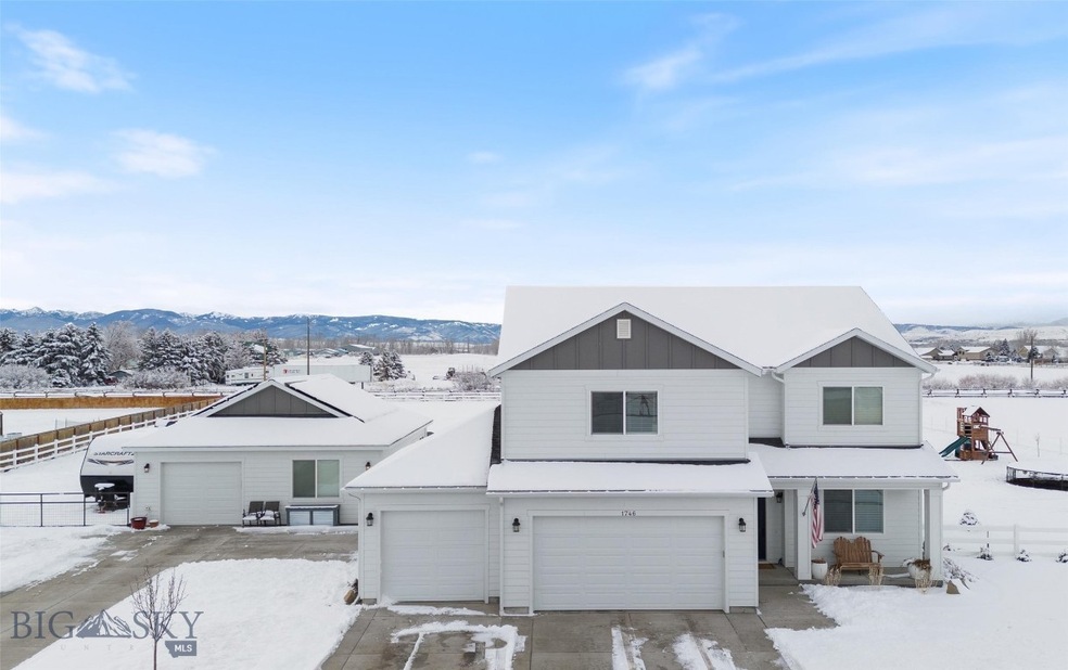 Welcome to 1746 Stewart Loop!