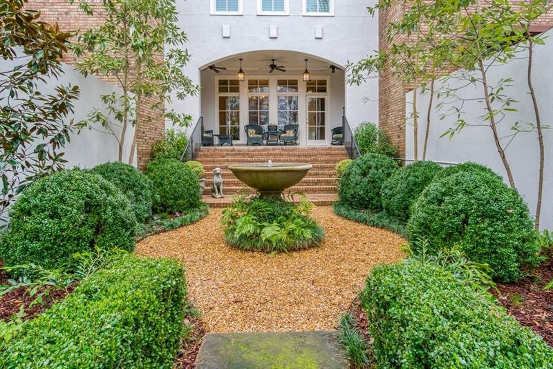 Welcome to your new Home with a private courtyard 