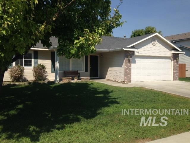 700 Aberdeen Dr, Nampa, ID 83686 - photo 1