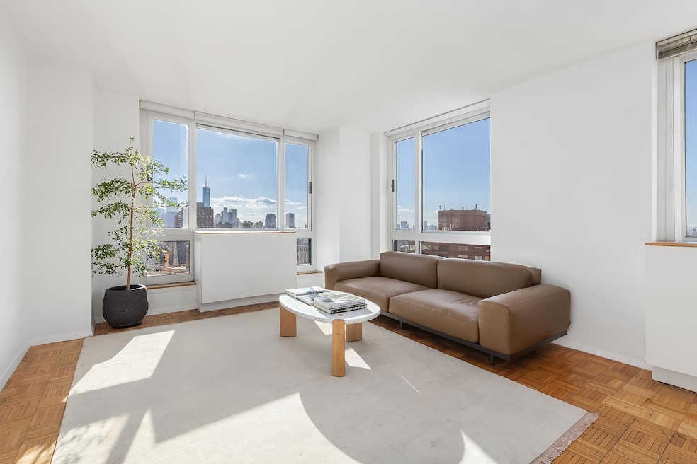 Zeckendorf Towers unit V27D, New York, NY 10003 - photo 1
