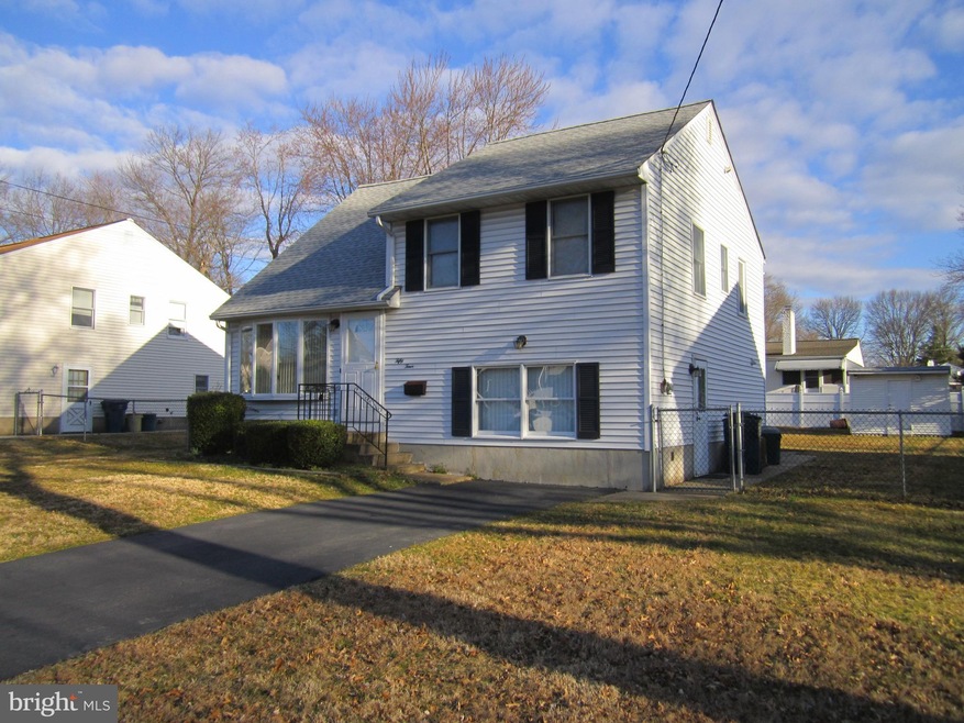 54 Smithfield Ave, Lawrence Township, NJ 08648 - photo 1