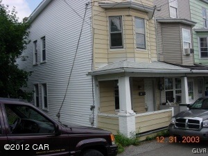 113 E Snyder Ave, Lansford, PA 18232 - photo 1