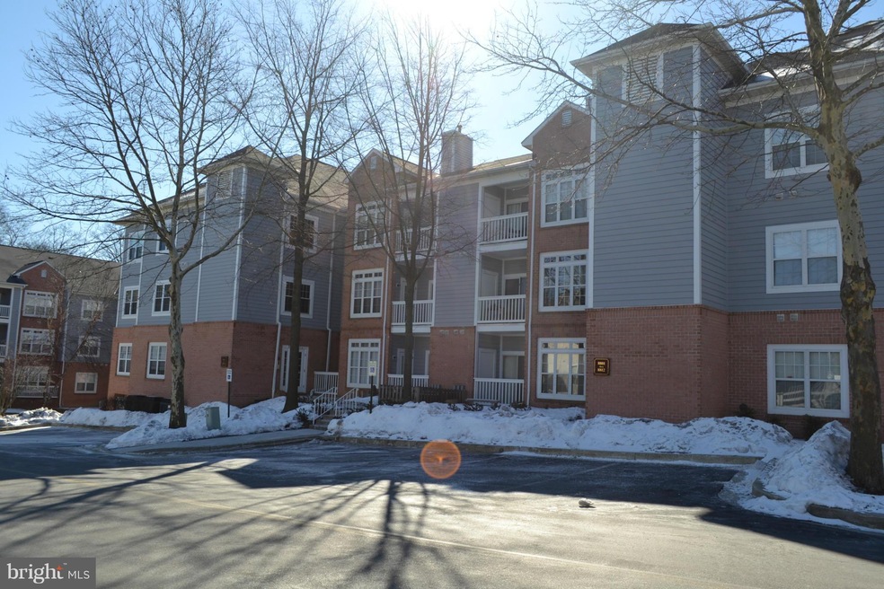 8815 Groffs Mill Dr unit 8815, Owings Mills, MD 21117 - photo 1