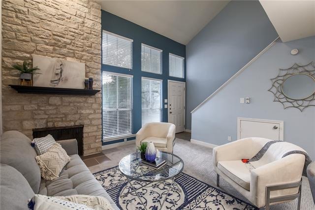 Light and bright condo in the heart of Northwest H