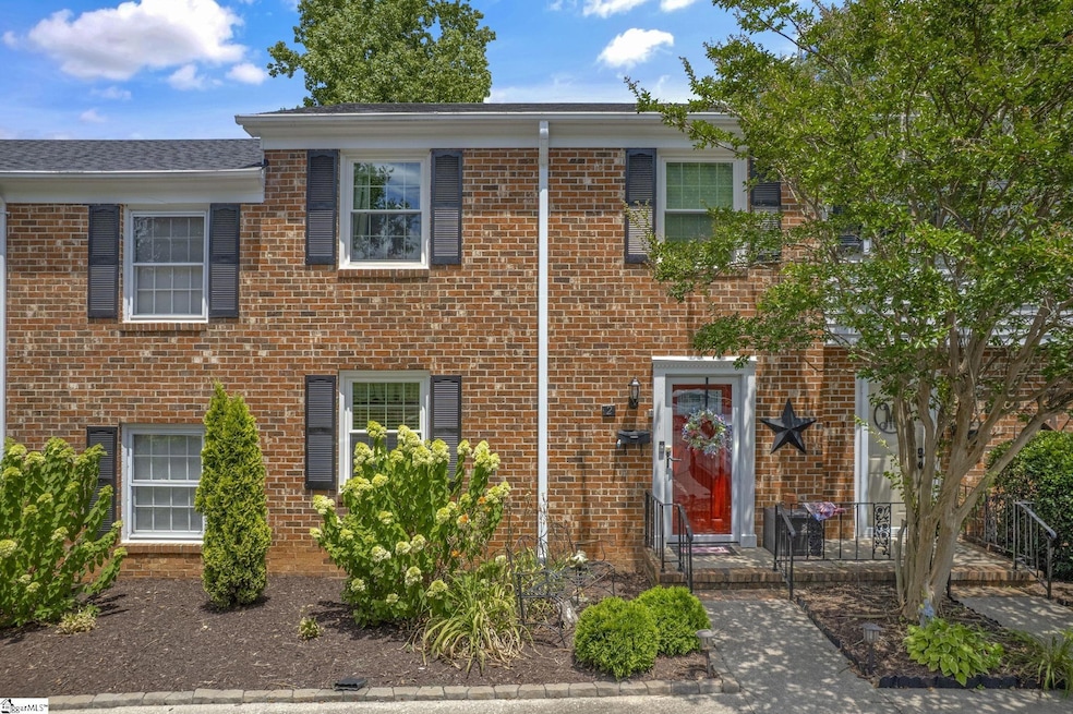 815 Edwards Rd unit 2, Greenville, SC 29615 - photo 1