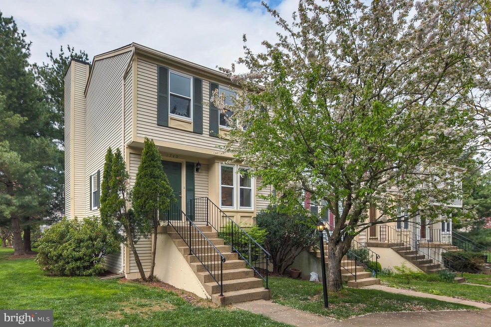 1749 Sundance Dr, Reston, VA 20194 - photo 1