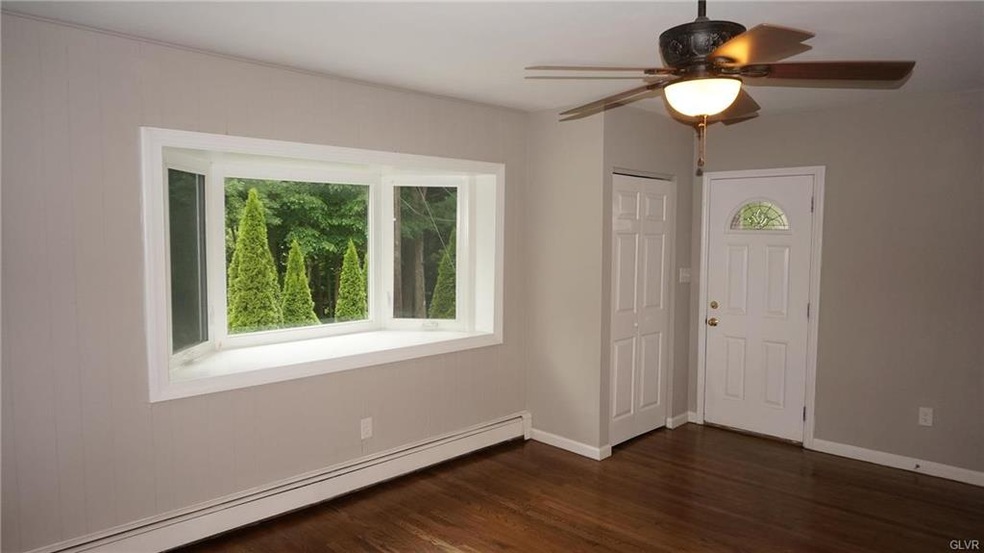 4207 W Grant St, Slatedale, PA 18079 - photo 1