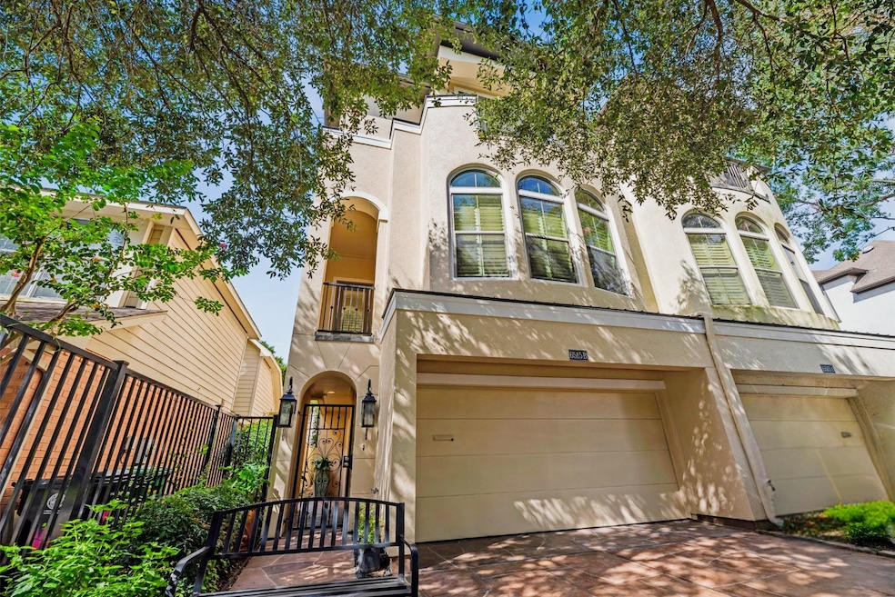6515 Pickens St unit B, Houston, TX 77007 - photo 1