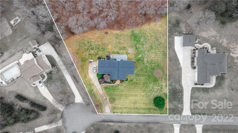 6134 Waters Edge Dr, Midland, NC 28107 - photo 1