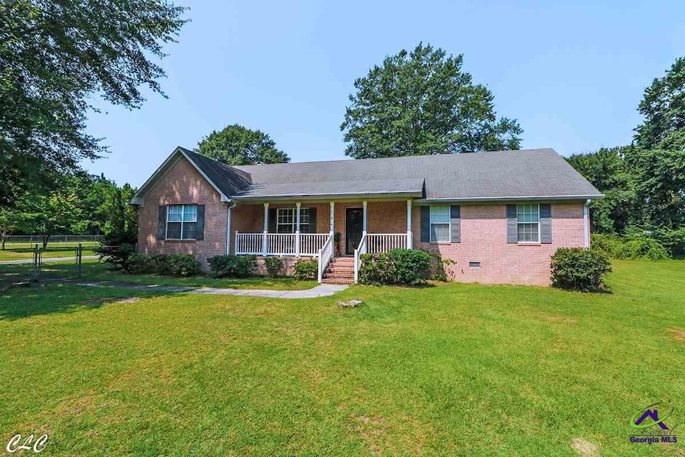 194 Tyler Dr, Byron, GA 31008 - photo 1