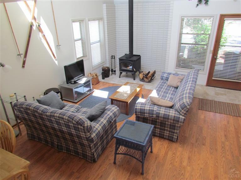 1953 NE Otelah Place, Bend, OR 97701 - photo 1