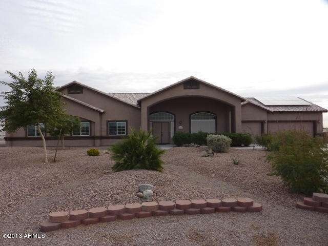 Low maintenance front yard