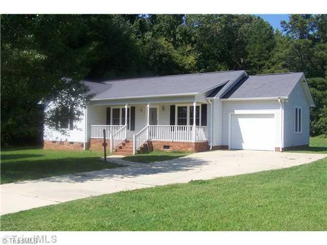 2918 Bronzie Lawson Rd, High Point, NC 27263 - photo 1