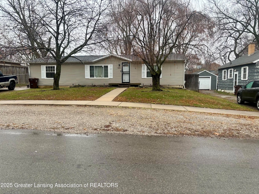2614 W Kalamazoo St, Lansing, MI 48917 - photo 1