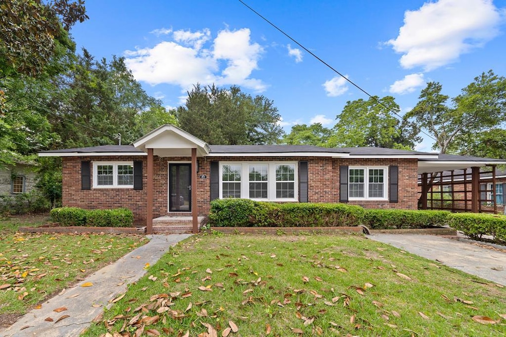 413 Floyd St, Sandersville, GA 31082 - photo 1