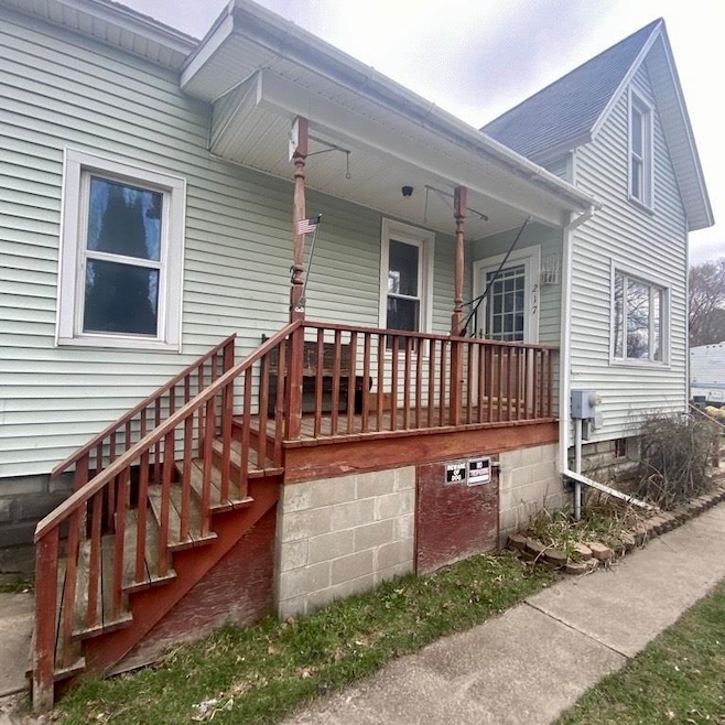 217 10th St, Manistee, MI 49660 - photo 1