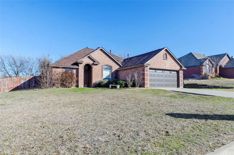 202 Ridge View Ct, Decatur, TX 76234 - photo 1