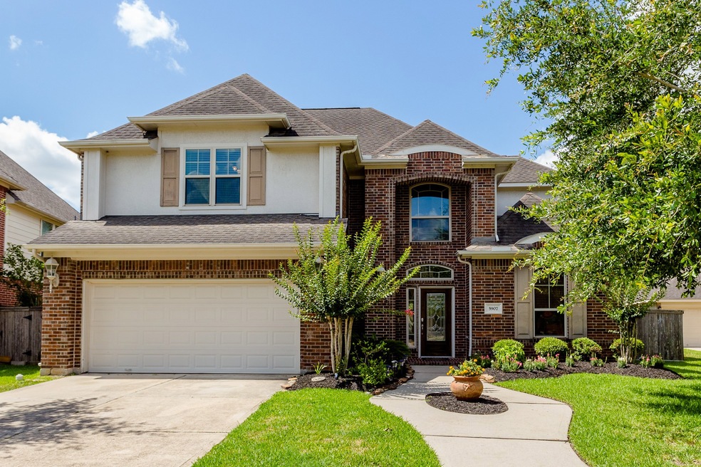 5907 Grovesnor St, Pearland, TX 77584 - photo 1