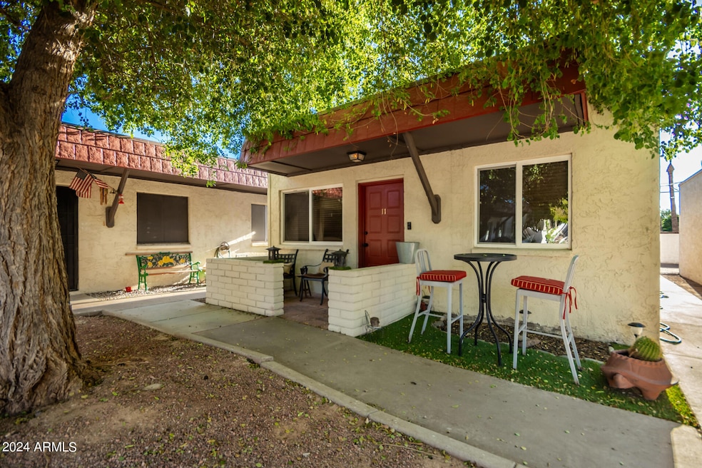 3626 N 37th St unit 11, Phoenix, AZ 85018 - photo 1