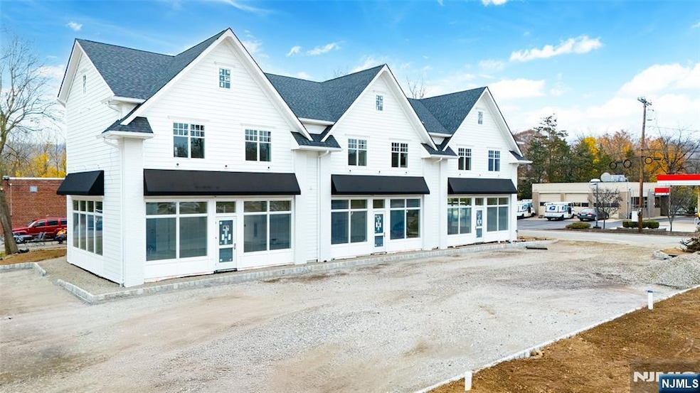 445 Ramapo Valley Rd unit 3, Oakland, NJ 07436 - photo 1