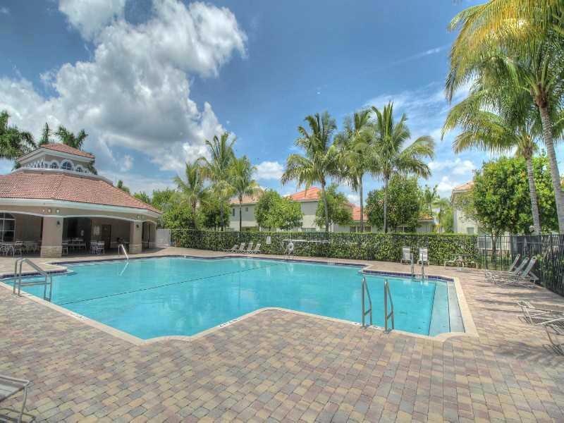 3235 Laurel Ridge Cir, Riviera Beach, FL 33404 - photo 1