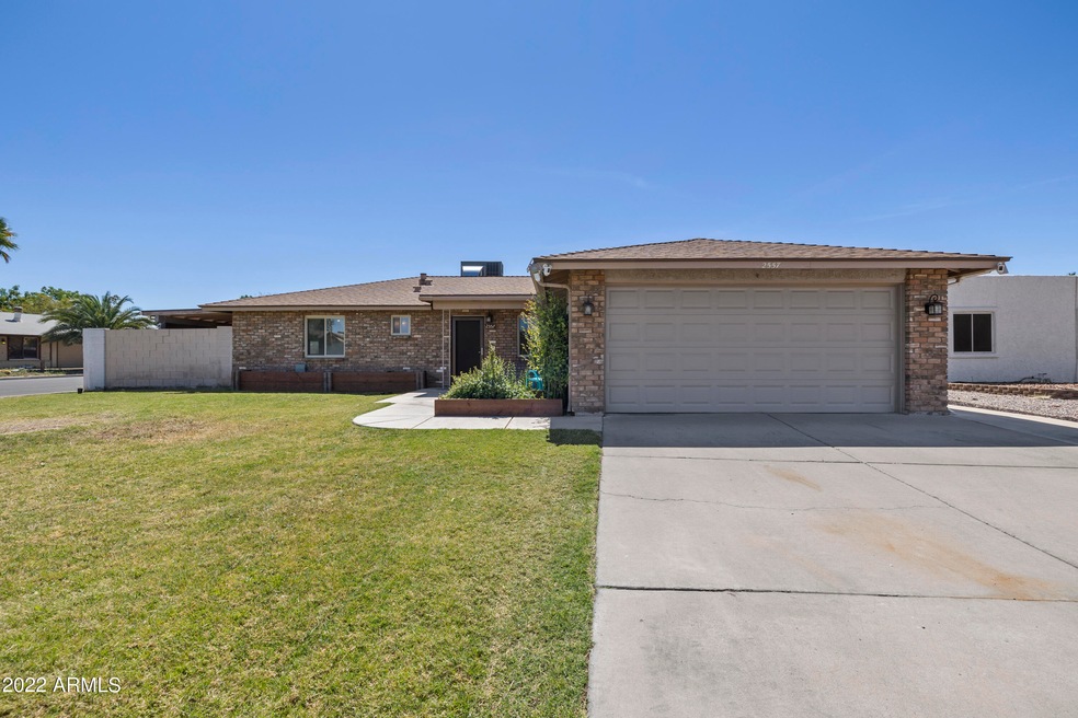 2557 E Inverness Ave, Mesa, AZ 85204 - photo 1