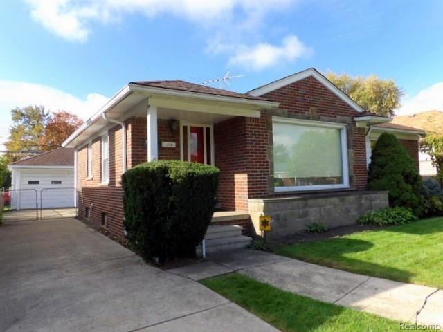 01. NICE CENTRAL ALLEN PARK LOCATION – SHORT WALK 