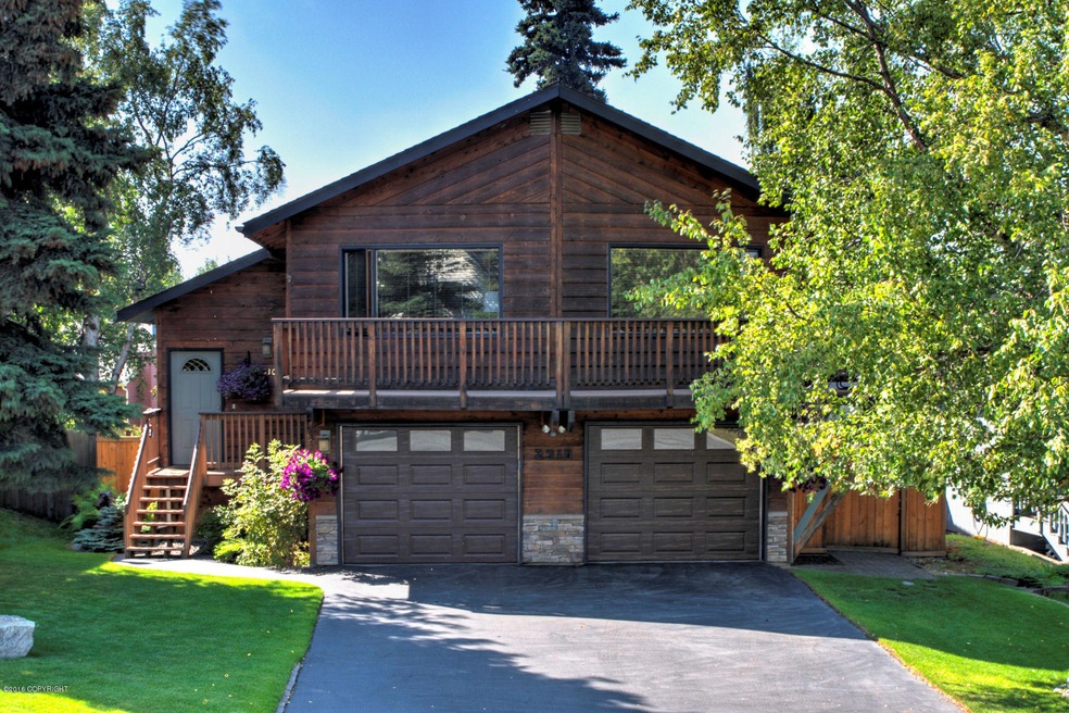 Prow Front w/ Extensive Trex Decking