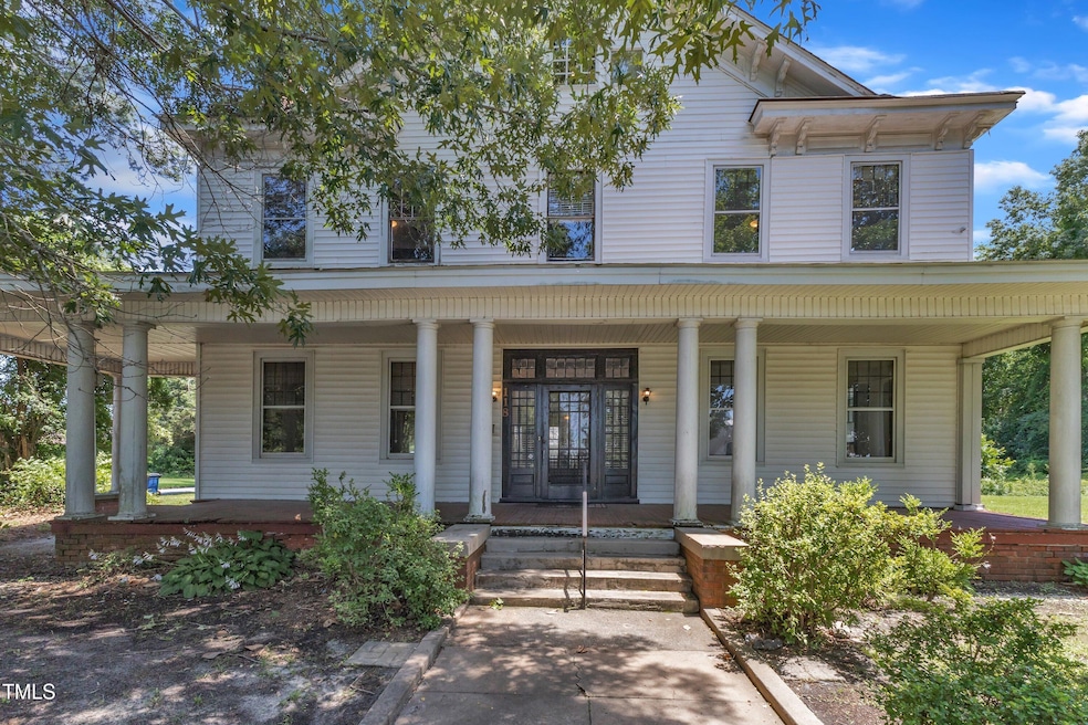 118 N 7th St, Smithfield, NC 27577 - photo 1