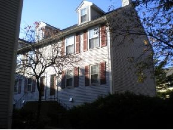 80 Beech Hill Ave unit 5, Manchester, NH 03103 - photo 1