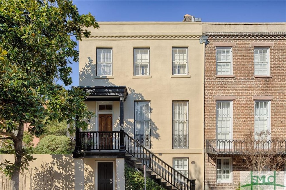 220 E Gordon St, Savannah, GA 31401 - photo 1