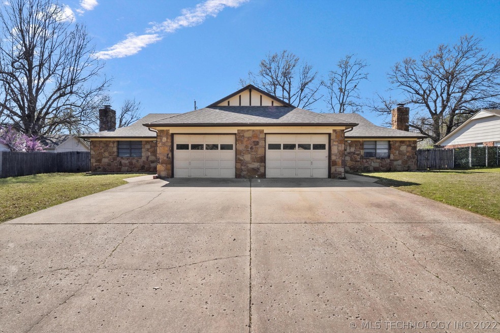 7416 S Elm Ave, Broken Arrow, OK 74011 - photo 1