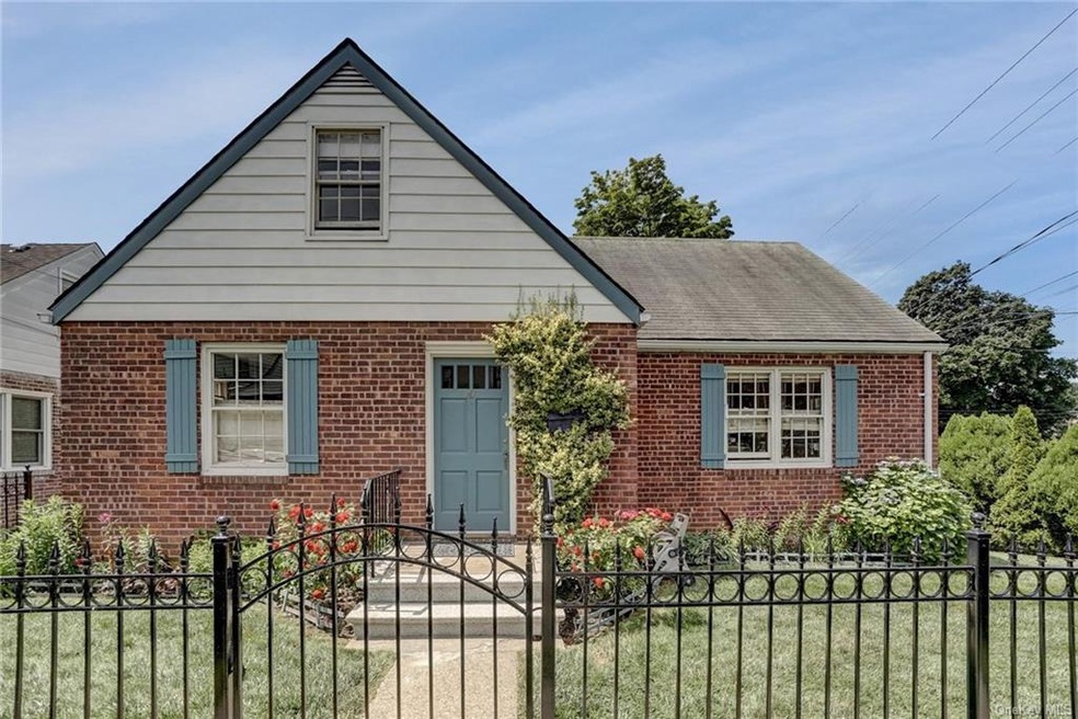 47 King Ave, Yonkers, NY 10704 - photo 1