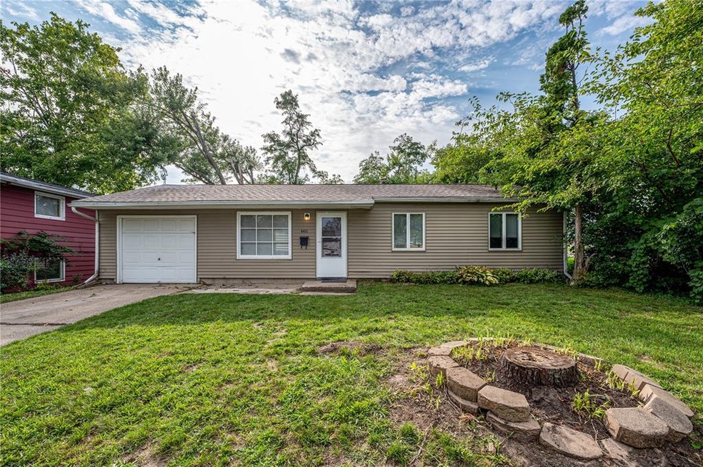 Cute as can be starter home in a lovely neighborho