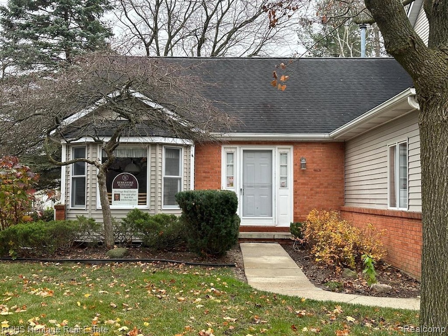Gorgeous ranch style condo with basement