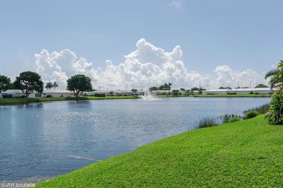 12_2100SWLakeCircle_Unit109_147_View_HiR