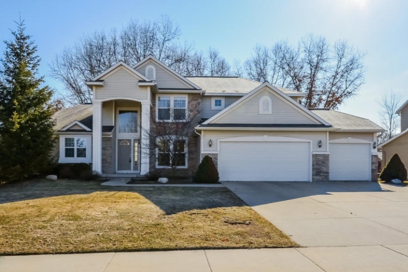 001-Front_View-1518989-mls.jpg