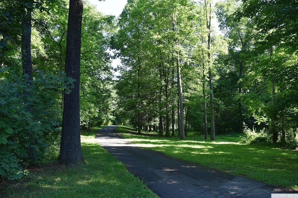 0 Victory Ln Lot 1c unit 127434, Red Hook, NY 12571 - photo 1