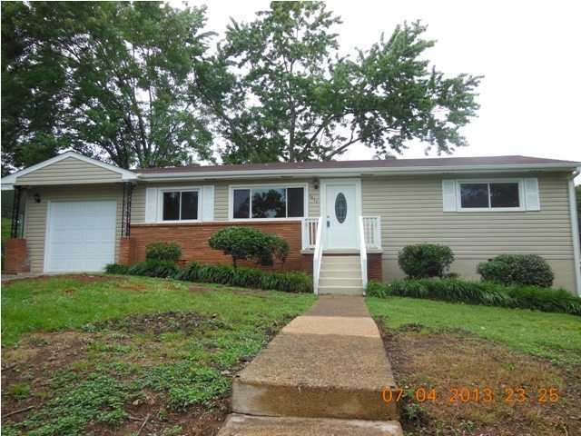 1415 Cloverdale Cir, Hixson, TN 37343 - photo 1