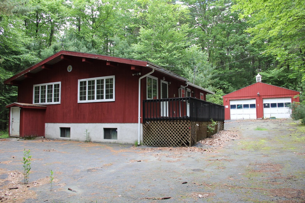 105 Tan Oak Ct, Milford, PA 18337 - photo 1