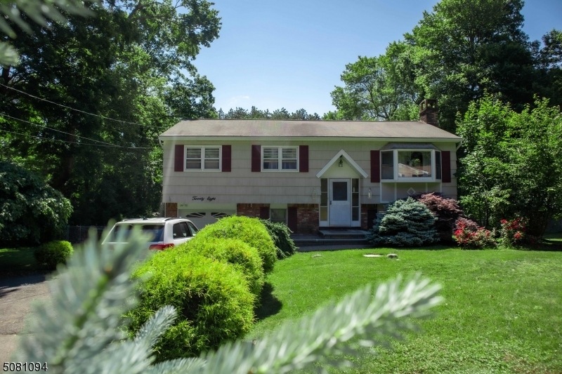 28 Scenic Dr unit 1, Oak Ridge, NJ 07438 - photo 1