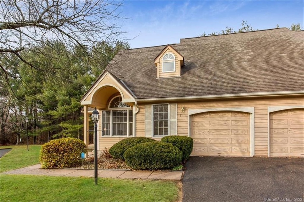 7 Fox Hollow Dr unit 7, Windsor Locks, CT 06096 - photo 1
