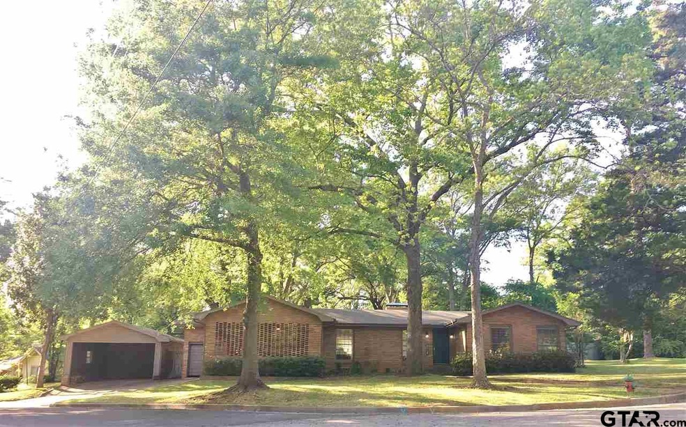 2517 2517 Pollard, Tyler, TX 75701 - photo 1