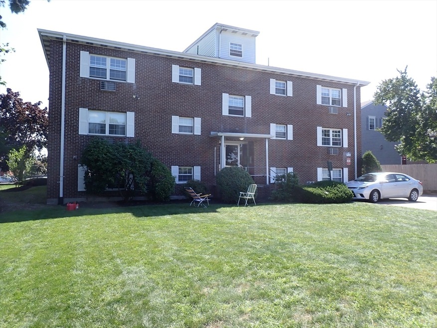 31 Pond St unit 5, Waltham, MA 02451 - photo 1