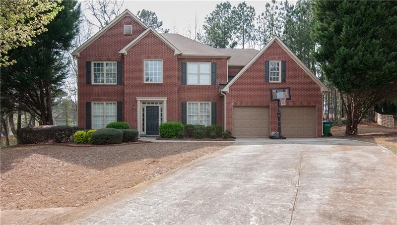 1035 Wake Robin Cir SW, Lilburn, GA 30047 - photo 1